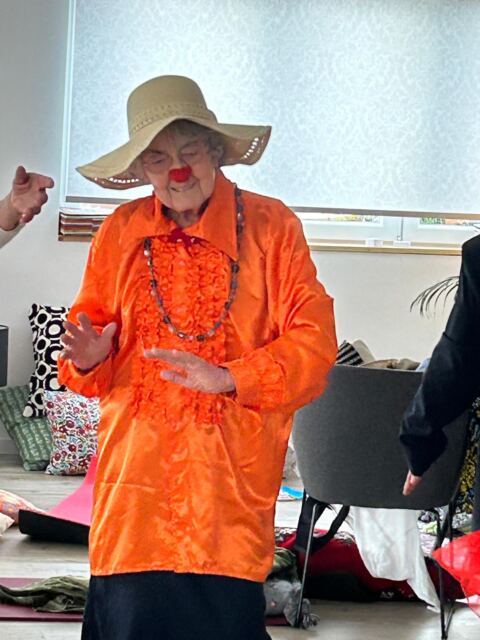 Jeu costumé en salle, photographie 3.