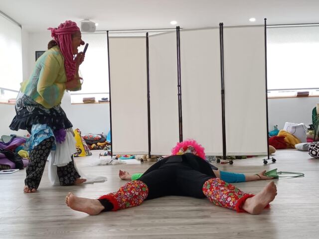 Jeu costumé en salle, photographie 6.